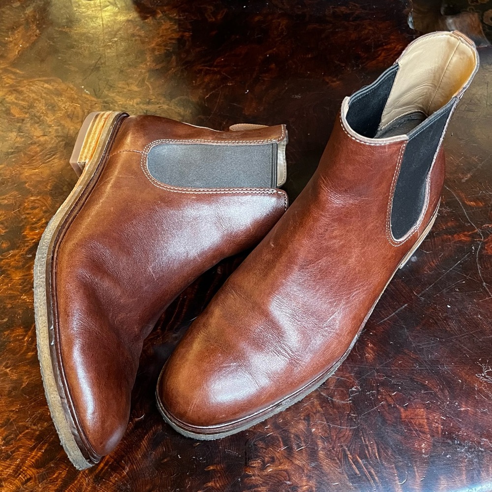 Men’s Brown Leather Clark Chelsea Boots Size 10